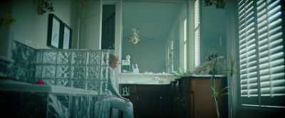 (door squeaking)
(soothing music) - Young Werther