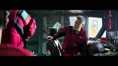-[door thuds]
-[Zi] Boss! - The Wandering Earth