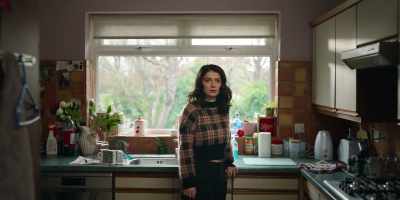 [doorbell buzzes] - Bad Sisters