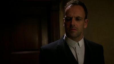 (doorbell buzzes) - Elementary
