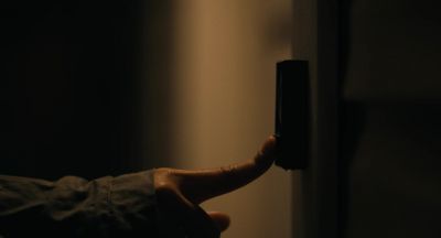 (DOORBELL BUZZES) - Barbarian