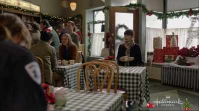 - [DOORBELL CHIMES]
- [INDISTINCT CHATTER] - Christmas in Love