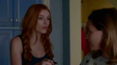 [doorbell dings] - Famous in Love
