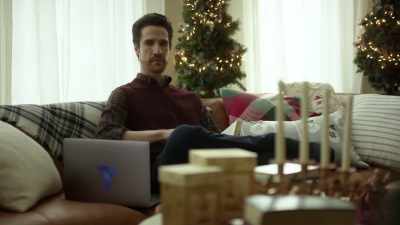 (doorbell ringing) - My Christmas Guide