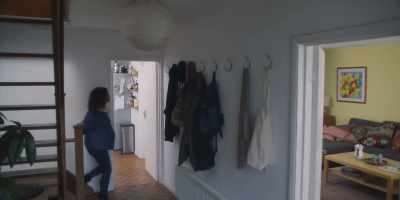 [doorbell ringing] - Temple