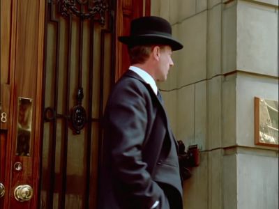 (doorbell ringing)
- Well, goodbye, Mr. Poirot! - Agatha Christie's Poirot