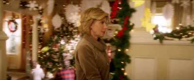 [doorbell rings]
I'll get it. - A Bad Moms Christmas