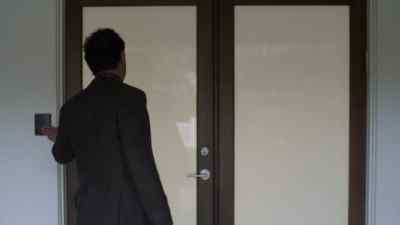 [doorbell rings] - The Affair