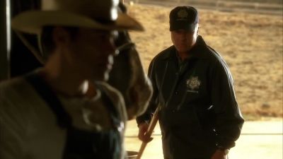 (doorbell rings) - CSI: Crime Scene Investigation