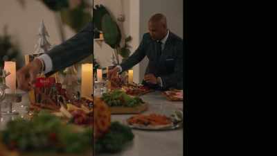 [doorbell rings] - The Great Holiday Bake War