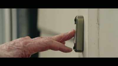 [doorbell rings] - Don't Tell Mom the Babysitter's Dead