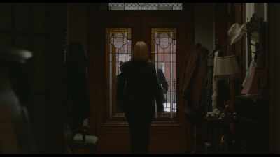 [doorbell rings] - Pieces of a Woman