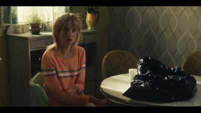 (doorbell rings) - Jett
