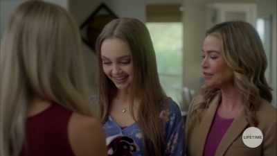 [doorbell rings] - The Secret Lives Of Cheerleaders