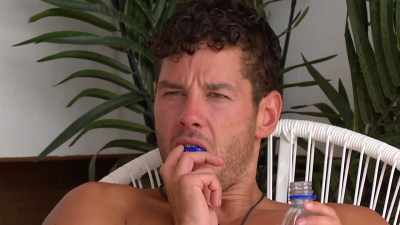 (DOORBELL RINGS) - Love Island