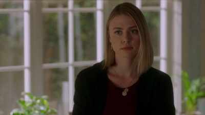 [doorbell rings] - Pretty Little Liars: The Perfectionists