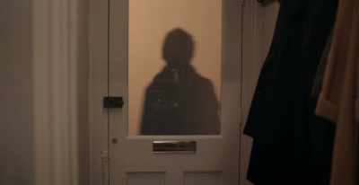 [doorbell rings] - Surviving Christmas with the Relatives