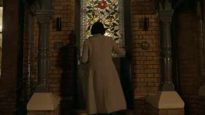 [Doorbell rings] - The Split