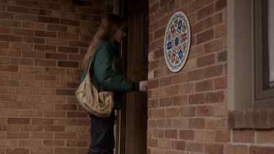 [ DOORBELL RINGS ] - The Americans