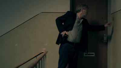 (DOORBELL) - Wallander