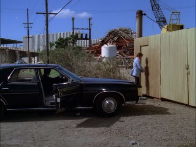 [ DOORKNOB RATTLING ] - Hawaii Five-O