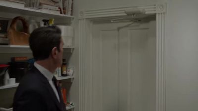 (doorknob thuds) - Modern Family
