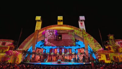 ♪ Doors! Let's go! ♪ - Encanto at the Hollywood Bowl