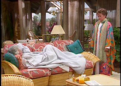 Dorothy where's my heating pad - The Golden Girls