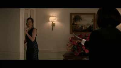 Dos: no hables con ellos sin necesidad. - The Residence