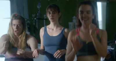 Double. Now, pump, pump. Double.
Good! Keep pulling! Yes! - Horse Girl