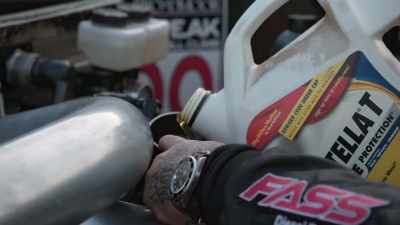 [downshifting] - Pike's Peak: On The Edge