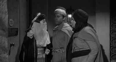 Doyou think
this is safe? - Abbott and Costello Meet the Mummy