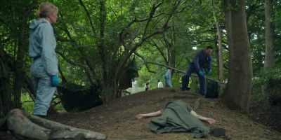 Dr Alexander's on her way. - Silent Witness