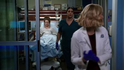 Dr. Asher, we need you. - Chicago Med