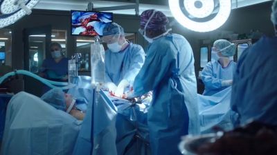 Dr. Austin needs you
to implant the lung. - The Resident