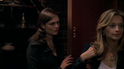 Dr. Brennan? - Bones