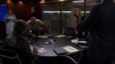 - Dr. Greene!
- What is it? - Criminal Minds