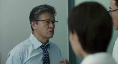 Dr. Jeong?
Make sure it doesn’t leave a scar. - Juror 8