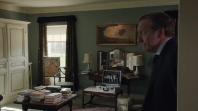 - Dr Karimore?
- Hello. - Midsomer Murders