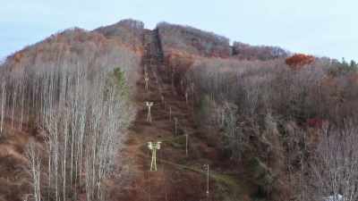 [Dr. Landdeck] In 2002
the chairlift got stalled - Mysteries of the Abandoned