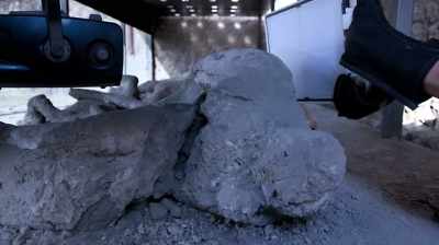 Dr lazer: Start with the
shoulder and just work round, - Pompeii: Secrets of the Dead