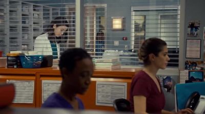 Dr. Lin, you got a sec? - Saving Hope
