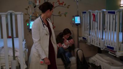 - Dr. Manning.
- Yeah? - Chicago Med