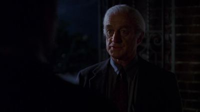 - Dr Openshaw.
- I've come to see you. - The X-Files
