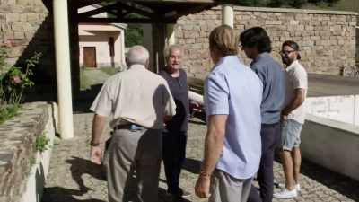 [Dr. Pes] Ciao, Pino. - Down to Earth with Zac Efron