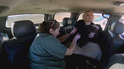 Dr. Priscilla: Hang on, sweetie.
(calf cries) - Secrets of the Zoo
