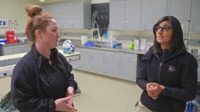 Dr. Priya: She seems to be able
to get around easily enough, - Secrets of the Zoo
