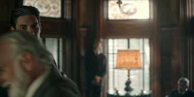 - Dr. Reid, I don't think this...
- You'll get your turn. - Guillermo del Toro's Cabinet of Curiosities