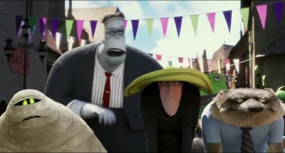Drac, this'll protect you. - Hotel Transylvania