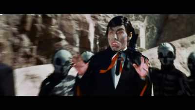 Dracula, - Enter the Clones of Bruce